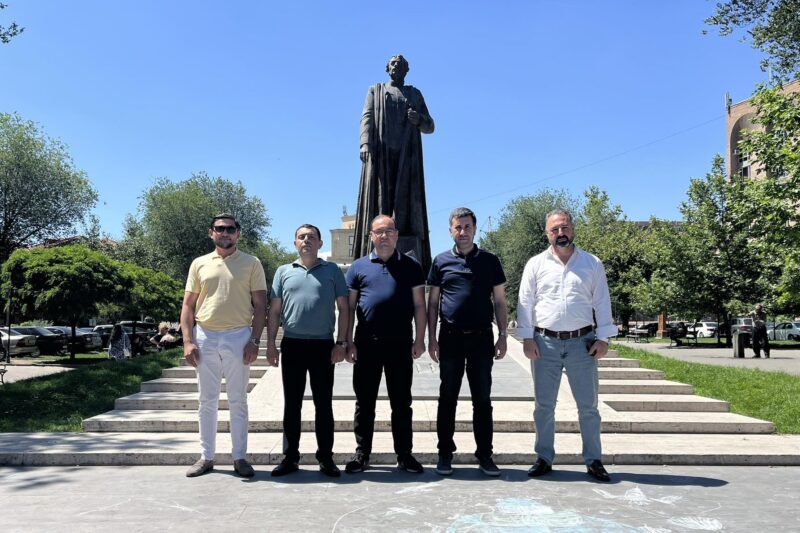 Պատրաստ ենք ապահովել Եկեղեցու բակից բերման ենթարկվածների իրավաբանական օգնությունը․ Մելիքյան