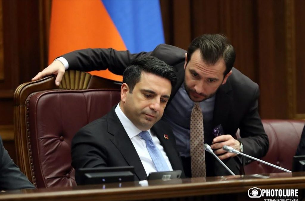 Ալեն Սիոմյանն ու Հայկ Կոնջորյանը առաջին տասնյակում չկան․ «Ժողովուրդ»