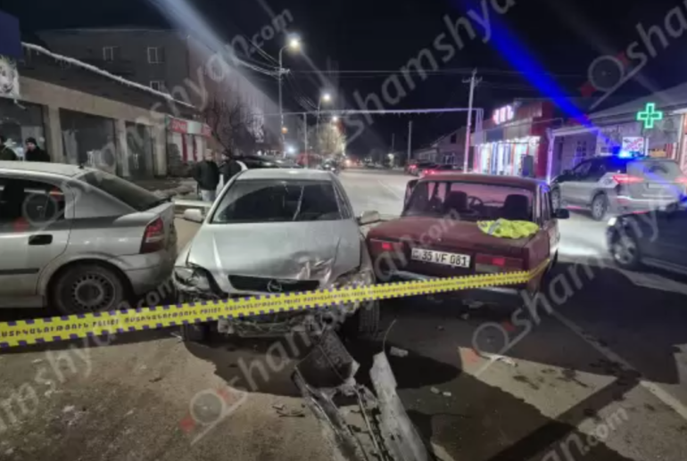 Վարդենիսում բախվել են «ՎԱԶ 2107»-ը և 2 «Opel»․ կան վիրավnրներ