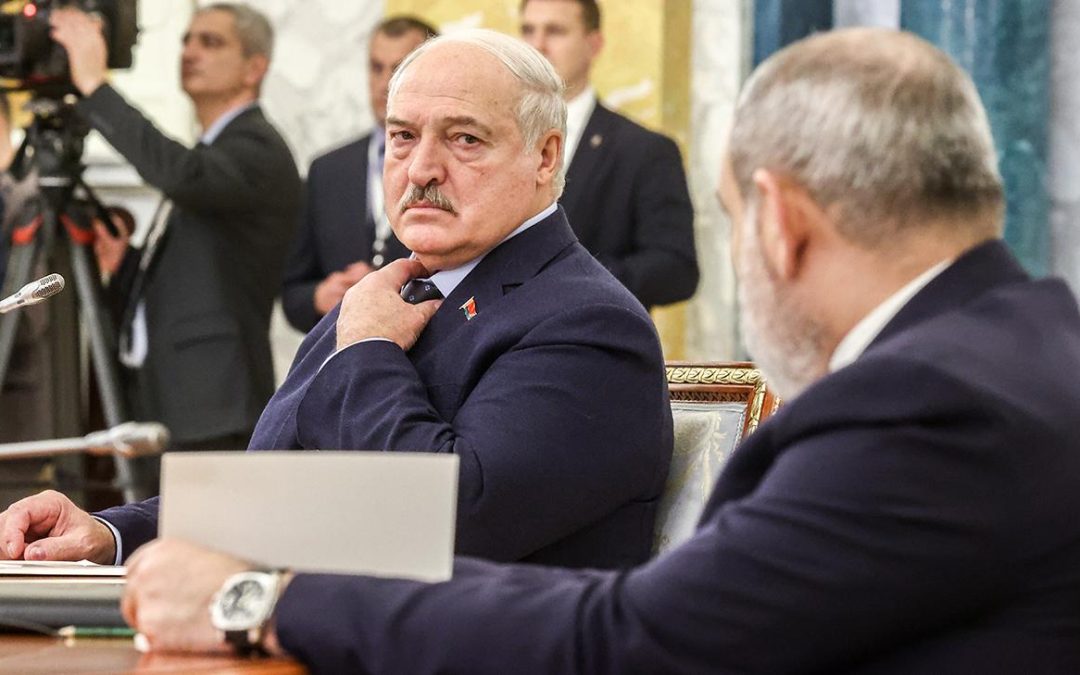 Лукашенко призвал ОДКБ быть более аккуратной и корректной в работе с Арменией