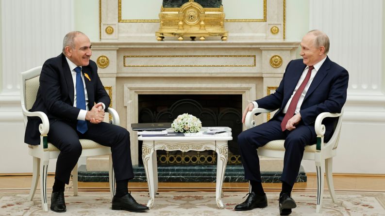Փաշինյանը իր բռնատիրական իշխանությունը ՀՀ-ում ներկայացնել որպես չափազանց ժողովրդավարական․ Սասունյան
