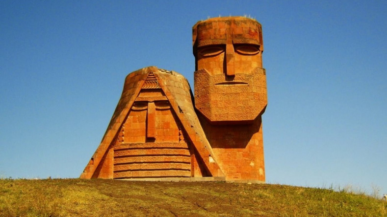 «Մենք ենք մեր սարերը» հուշարձանը դարձել է Բաքվի հակահայկական ռազմավարության հերթական թիրախը