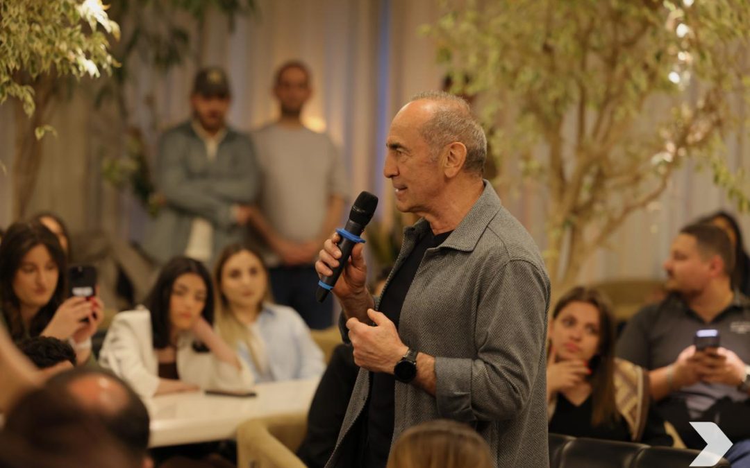 «Հայաստան» դաշինքի անդամները՝ Ռոբերտ Քոչարյանի գլխավորությամբ, հանդիպել են երիտասարդների հետ