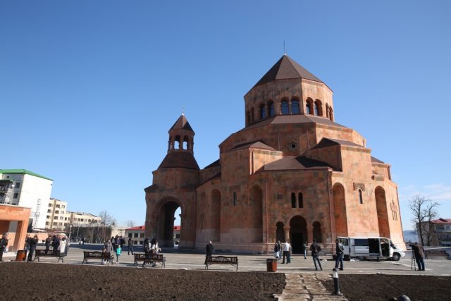 Բաքվից արձագանքել են Ստեփանակերտի հայկական եկեղեցիների քանդման վերաբերյալ Մայր Աթոռի հայտարարությանը