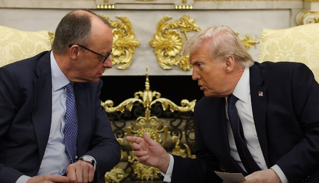 Мерц и Трамп в телефонном разговоре обсудили ситуацию вокруг Ирана