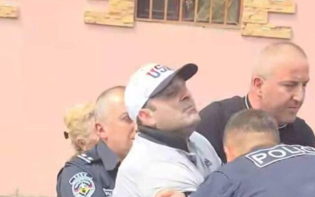 Փաշինյանին դավաճան անվանած բլոգերը կալանավորվեց