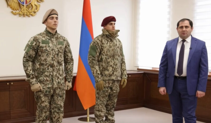 Ռազմական շքերթի համար նոր համազգեստ են բերել. «Հրապարակ»