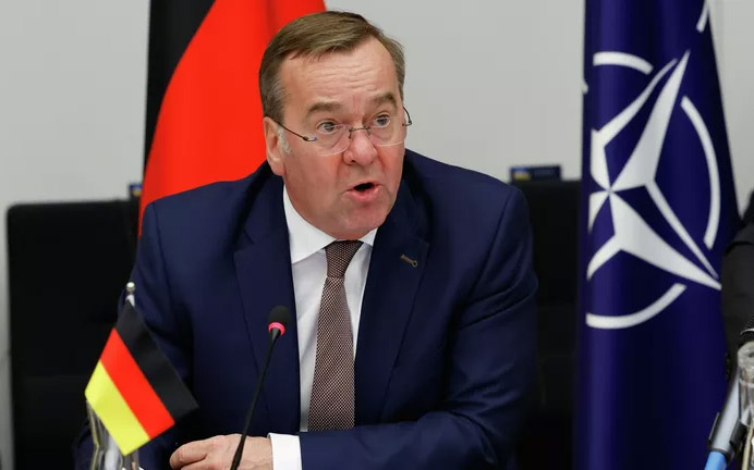Գերմանիայի Պաշտպանության նախարարն անսպասելի այցով ժամանել է Կիև