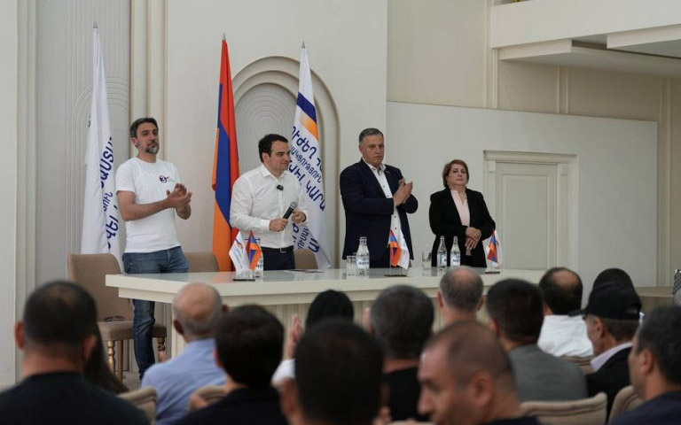 Սյունիքն ու Մեղրին դատապարտված են լավ ապրելու. Նարեկ Կարապետյան