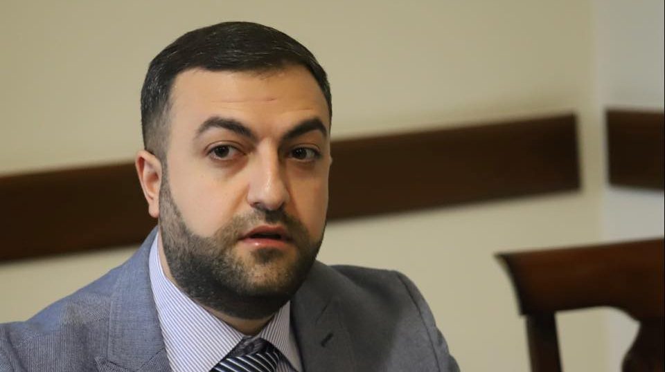 ՔՊ-ին սատարող պաշտոնյայի ընկերությունը միլիոնների պայմանագրեր է կնքել. «Հրապարակ»