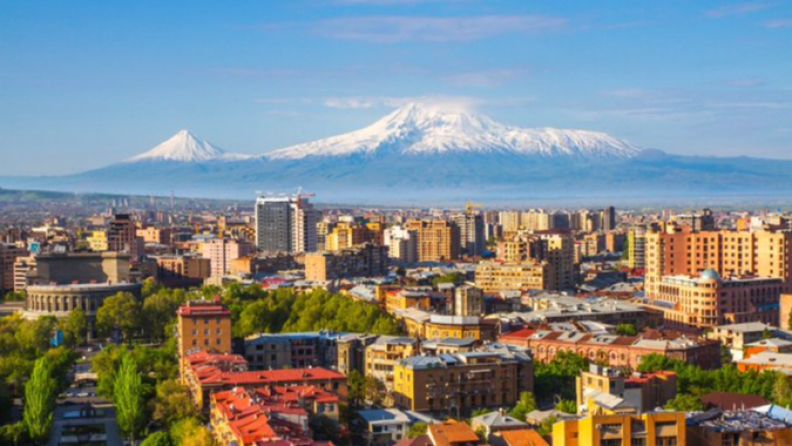 Глава Еврокомиссии не в курсе, что в Армении нельзя смотреть на Арарат?