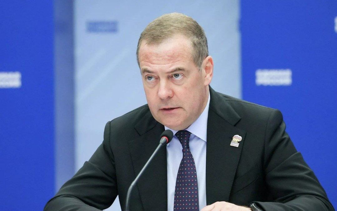 Медведев: Пашинян взял курс на разрыв с Россией, это надо признать