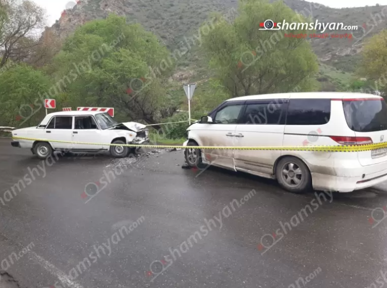 Երևան-Մեղրի ճանապարհին բախվել են «Honda Elysion»-ը և «ՎԱԶ 2107»-ը․ կա տուժած