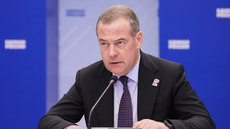 Մեդվեդևը Փաշինյանին և Զելենսկիին անվանել է «անուղեղ ռուսատյացներ»