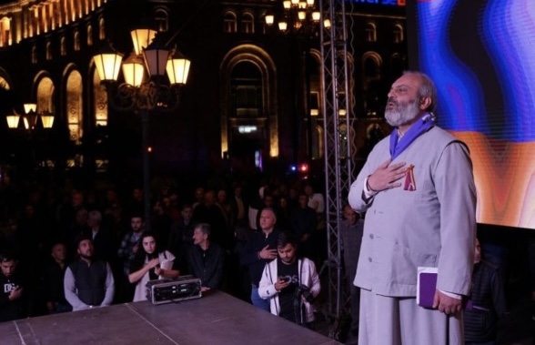 Ներկայացված վնասակար և վտանգավոր «խաղաղության» առաջարկը պատերազմից ավելի սարսափելի է. Բագրատ Սրբազան