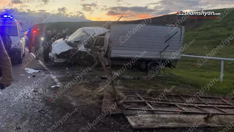 Արագածոտնի մարզում բեռնատարը բшխվել է «Ford Transit»-ին և դիմել փախուստի․ կան վիրավnրներ