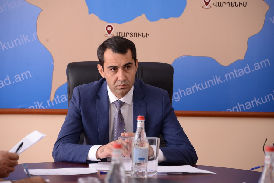 Ասֆալտը նախկինների դեպքում ընտրակաշառք էր, իսկ ՔՊ-ի դեպքում՝ զարգացում. «Ժողովուրդ»