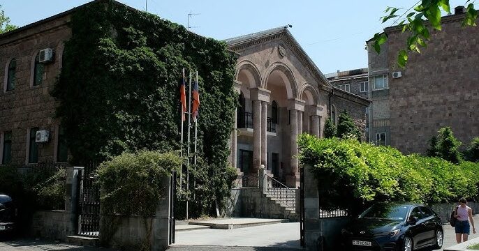 Արցախի ներկայացուցչության շենքը Փաշինյանի համար կենաց-մահու հարց է դարձել. «Հրապարակ»