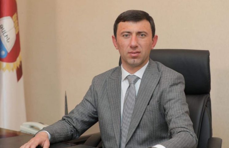 Թալինում ՔՊ-ական համայնքապետը 30.000-100.000 դրամ «օգնություն» է բաժանել. ՔՊ-ն բացահայտ ընտրողներին կաշառո՞ւմ է