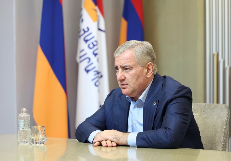 Սպասում են Սամվել Կարապետյանի հրավերին․ «Հրապարակ»