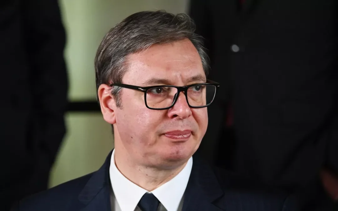 Вучич заявил, что уйдет в отставку через несколько недель