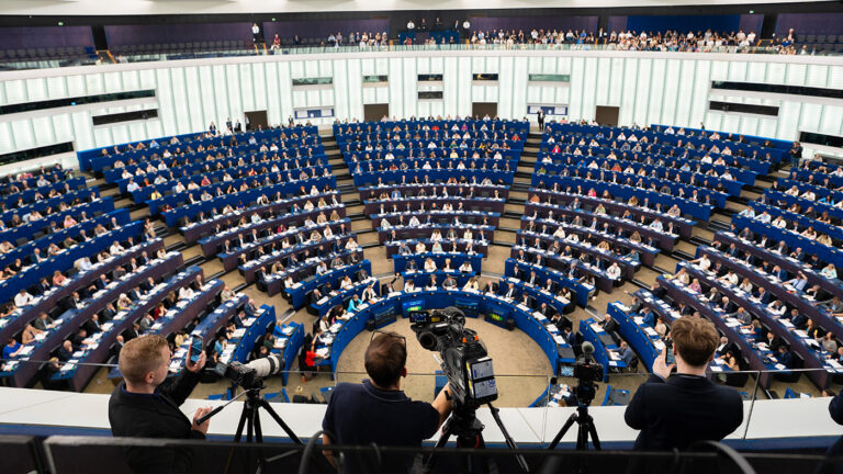 «Ложные ожидания»: в Европарламенте призвали отказаться от принятия Армении в ЕС