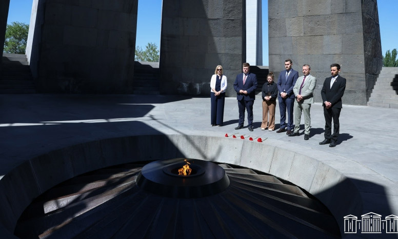 Գերմանիայի Բունդեսթագի պատվիրակությունը այցելել է Ծիծեռնակաբերդի հուշահամալիր