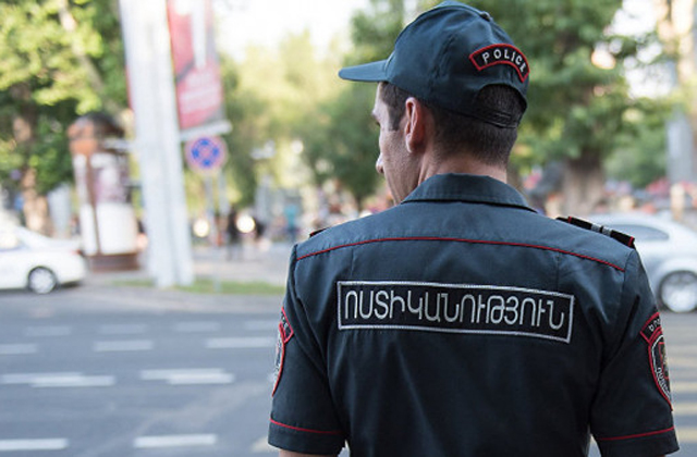Երկու ոստիկան ազատվել է ծառայությունից