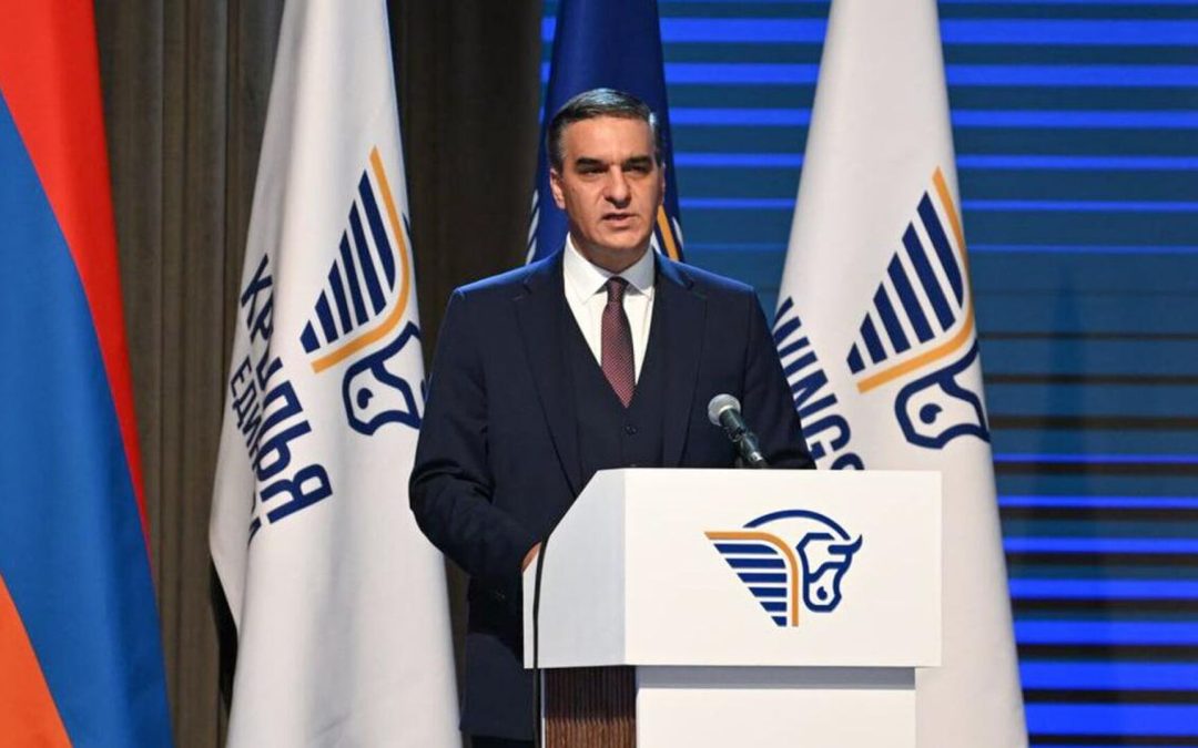 Րաֆֆու անվան 36 հիմնական դպրոցի ուսուցիչներին վարչական շրջանից հանձնարարել են գնալ այսօր ՔՊ-ի հավաքի. «Միասնության թևեր»
