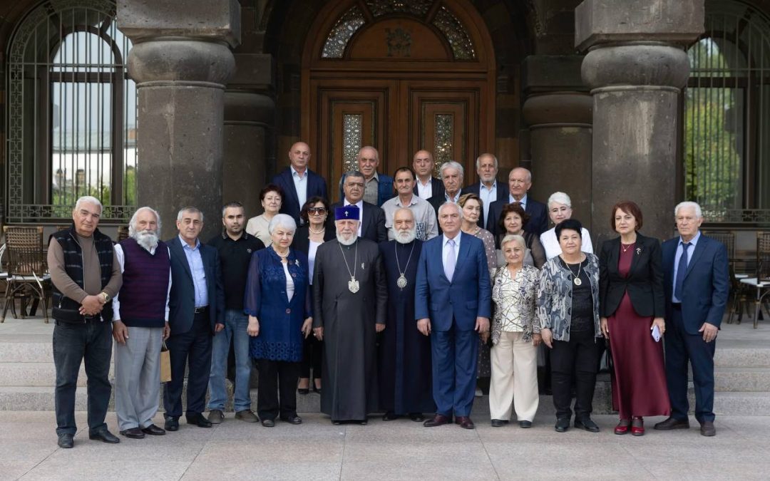 Ամենայն Հայոց Կաթողիկոսն ընդունեց արցախահայության ներկայացուցիչներին