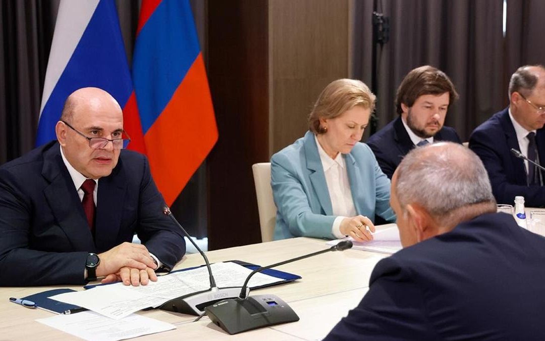 Мишустин заявил Пашиняну, чего ожидает в отношениях России и Армении
