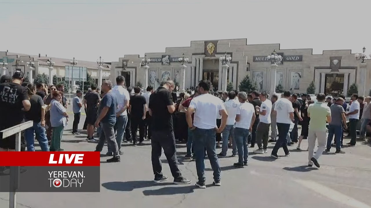 ԱՅՍ ՊԱՀԻՆ | ՈւՂԻՂ | «Առինջ մոլ»-ի աշխատակիցների բողոքի ակցիան