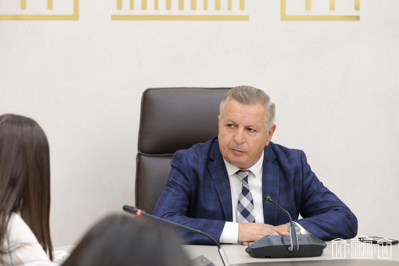 Ինչ է բացահայտում Սերգեյ Բագրատյանի ընտանիքի հայտարարագրերի ուսումնասիրությունը. «Ժողովուրդ»