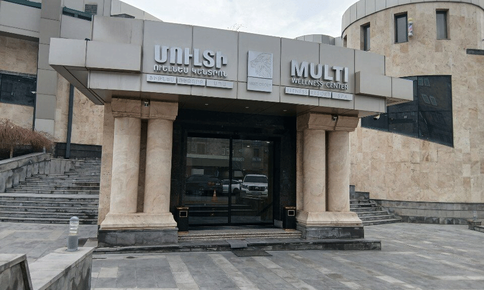 Գագիկ Ծառուկյանին պատկանող «Մուլտի Վելնեսի» շենքն անցել է Երևանի քաղաքապետարանին․ Sputnik Արմենիա