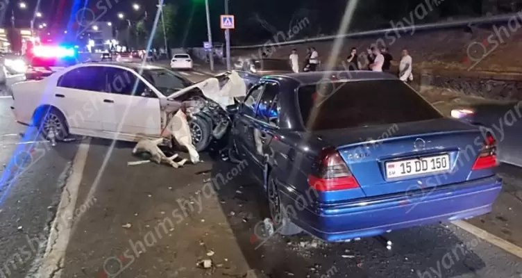 Բախվել են 2 «Mercedes»-ն ու «Mitsubishi»-ն. կան վիրավnրներ