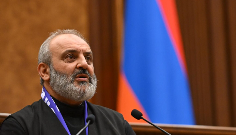 Իսկ ո՞րն է այսօրվա կառավարիչների վերաբերմունքը. մեկ բառով` անարգանք, անարգանք մեր նաhատակների և նրանց ընտանիքների հանդեպ. Բագրատ Սրբազան