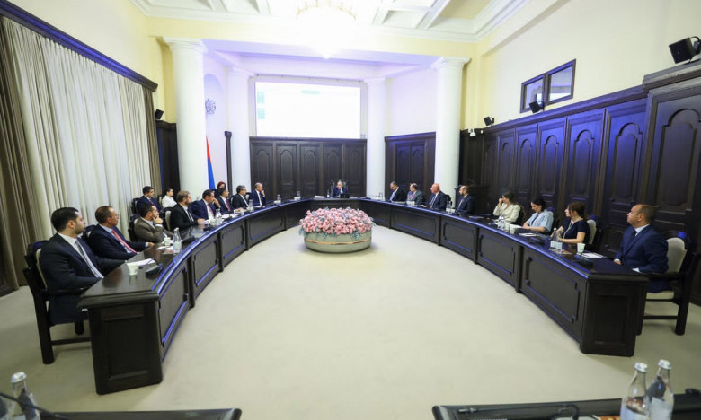 Նոր պարտքեր են ներգրավում ճեղքերը փակելու համար. «Փաստ»