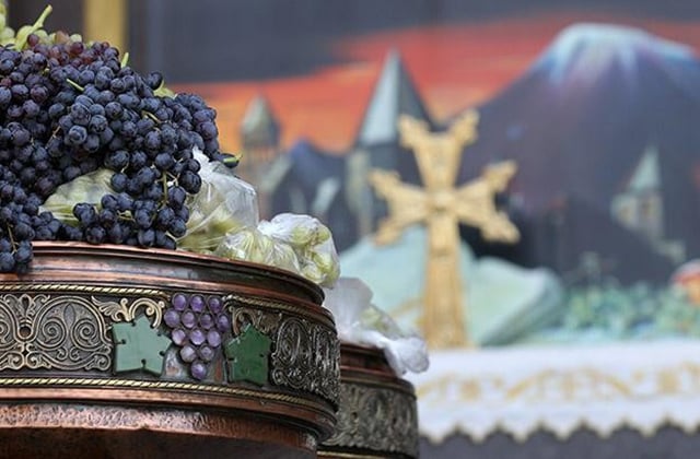 Խաղողօրհնեքին Սուրբ Պատարագներ կմատուցվեն