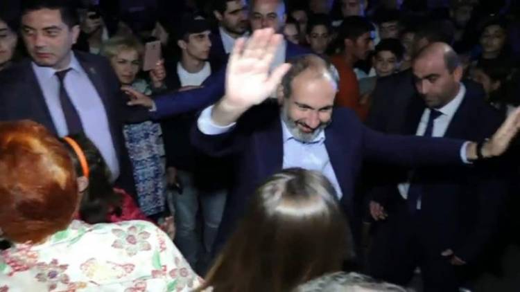 Փաշինյանը բանակի քեֆի է մասնակցել․ «Հրապարակ»
