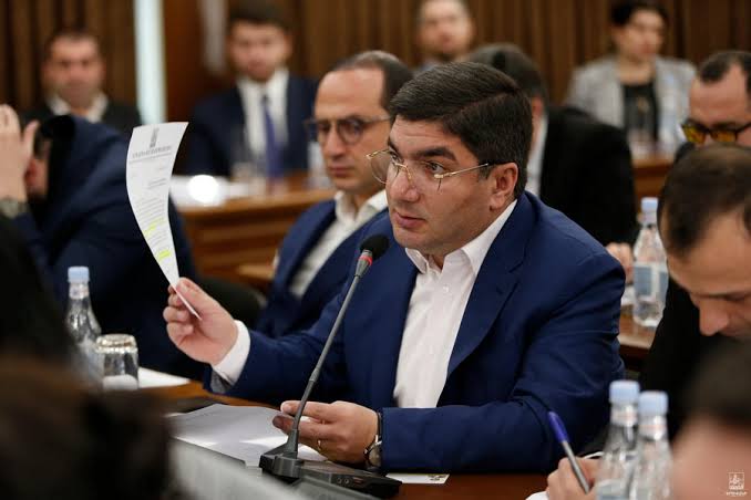 Հայաստանին շատ մեծ փորձությունների ու ողբերգությունների են պատրաստում. Մեսրոպ Մանուկյան