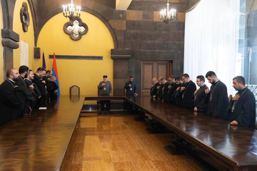 Ամենայն Հայոց Կաթողիկոսն ընդունել է Մասյացոտնի թեմի հոգևորականներին