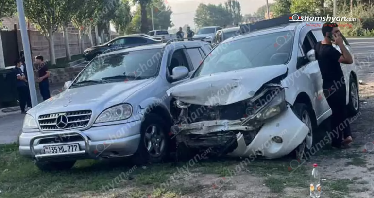 Սևան-Մարտունի ավտոճանապարհին բախվել են «Mercedes»-ը ու «Mitsubishi»-ն․ կա 4 վիրավոր
