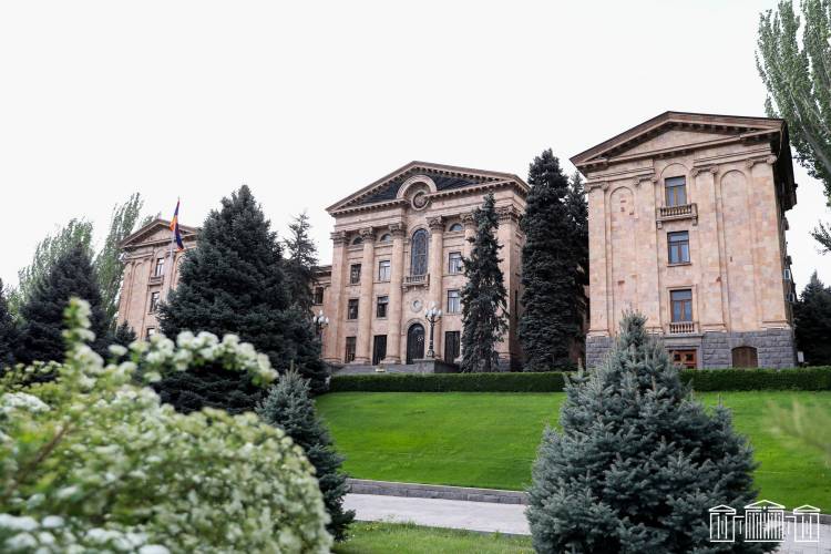 ԱԺ-ն առաջին ընթերցմամբ ընդունեց 3 նախարարությունների անվանափոխության նախագիծը
