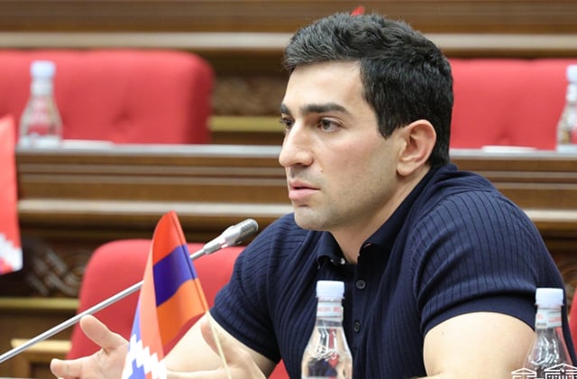 Ազգային ժողովի ղեկավարությունը խախտում է կանոնակարգը. Լևոն Քոչարյան