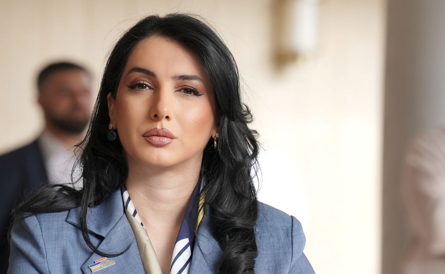 Խաղաղություն է խոստանում, բայց շարունակում է խոսել պատերազմի սպառնալիքի և հնարավոր զիջումների մասին. պատգամավոր