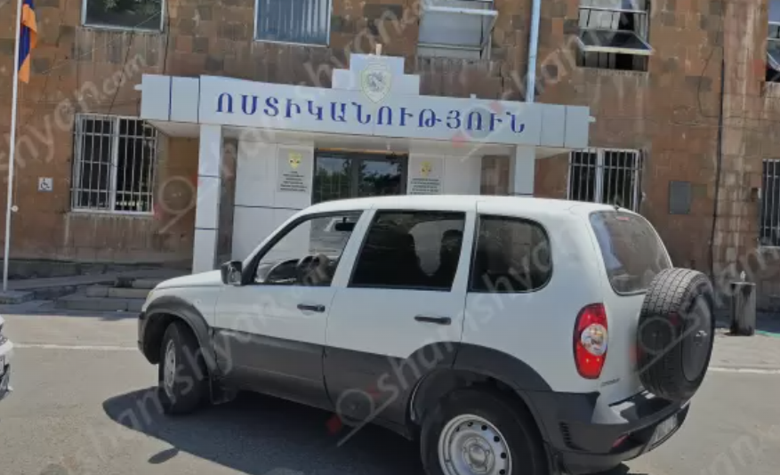 Էջմիածնում կանխվել է անչափահասների վրեժխնդրությունը․ զինված խումբը դարանակալել էր խանութի մոտ