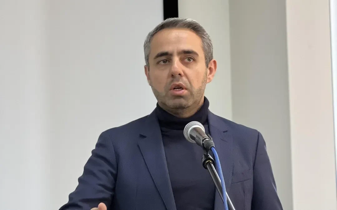 Իշխանության հաշվարկով Վեհափառին դատվածության պիտակ վերագրելով` կհաջողվի ապահովել նրա հեռացումը. Ղամբարյան
