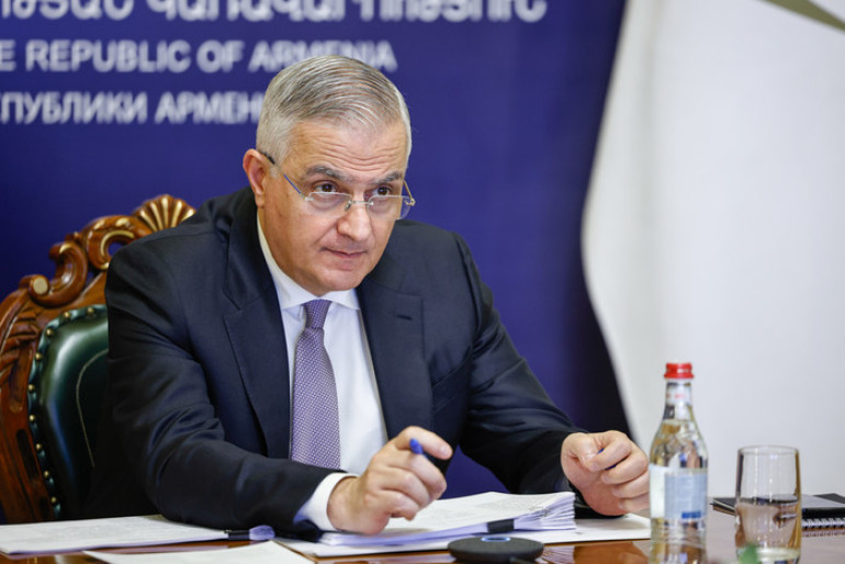 Իշխանությունը հերքում է դիրքային զիջումների մասին լուրերը