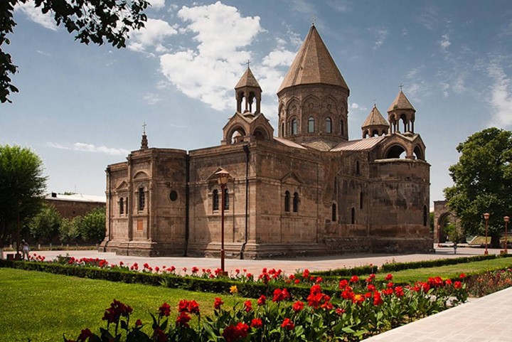 Հայ առաքելական եկեղեցին այսօր նշում է Սուրբ Գևորգի օրը
