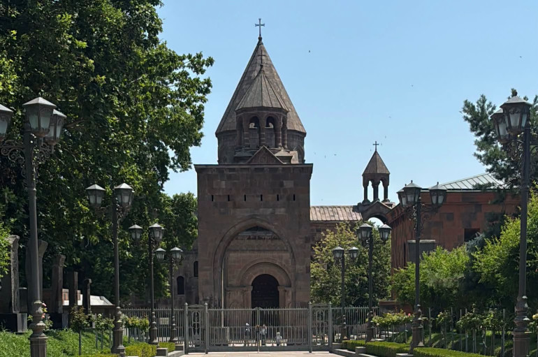 Կառավարության հրապարակած զեկույցը հակասահմանադրական է, հակականոնական և անօրինական․ Մայր Աթոռ